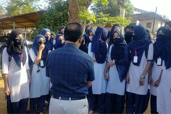 "Can You Take Right to Practise Religion To School?" Court In Hijab Case