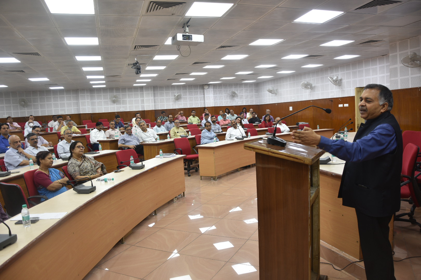 BHU holds open house session on reforming its administrative structure | Campusvarta