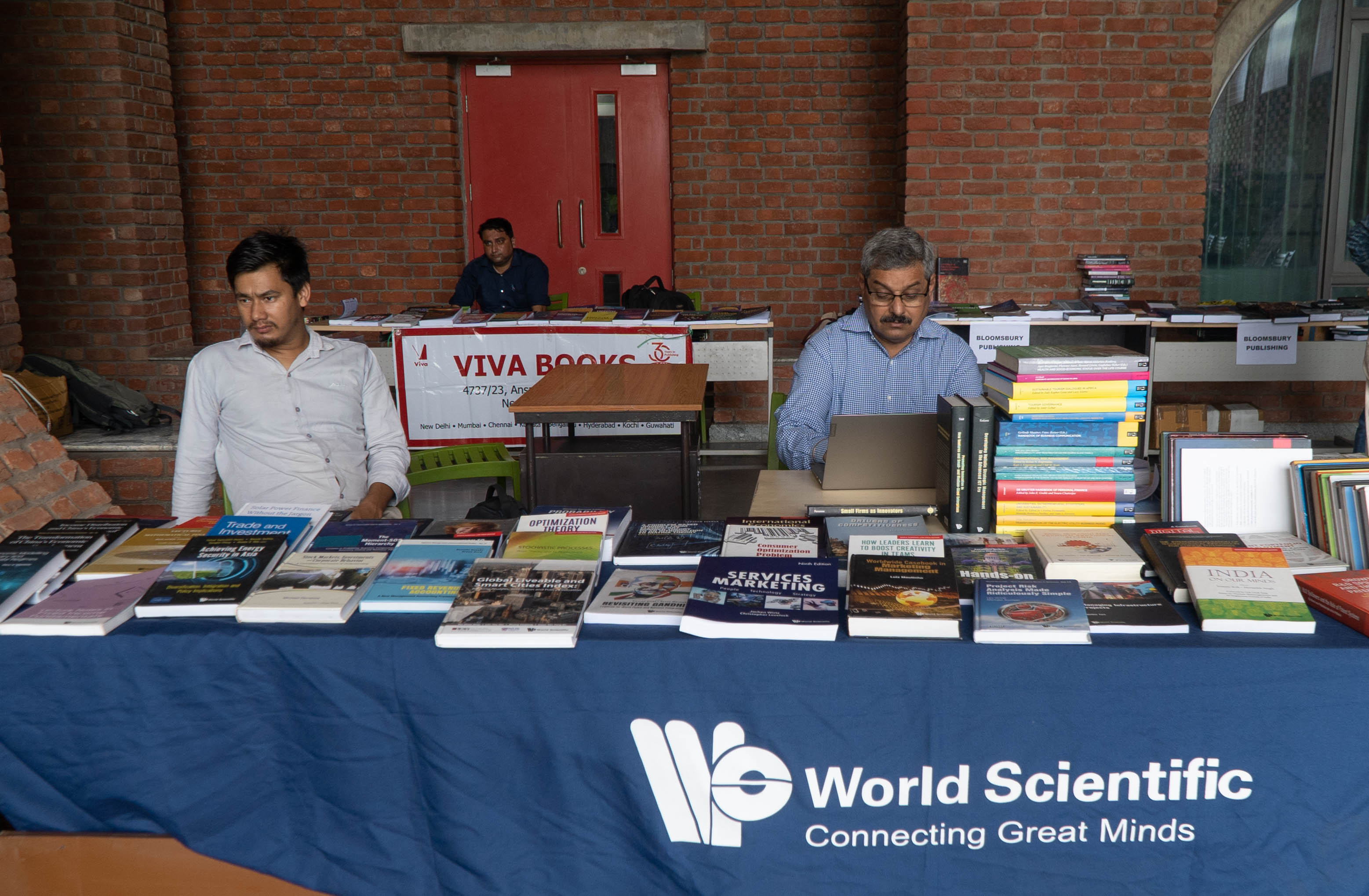 IIM Kashipur Organized Book Exhibition in Campus | Campusvarta