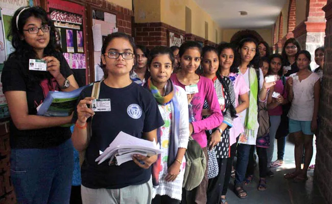 Students must produce voter cards while seeking admission to Maharashtra varsities | Campusvarta